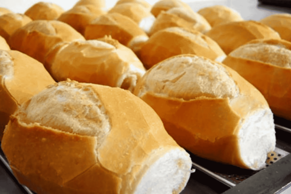 Pão francês caseiro: Aprenda o passo a passo!